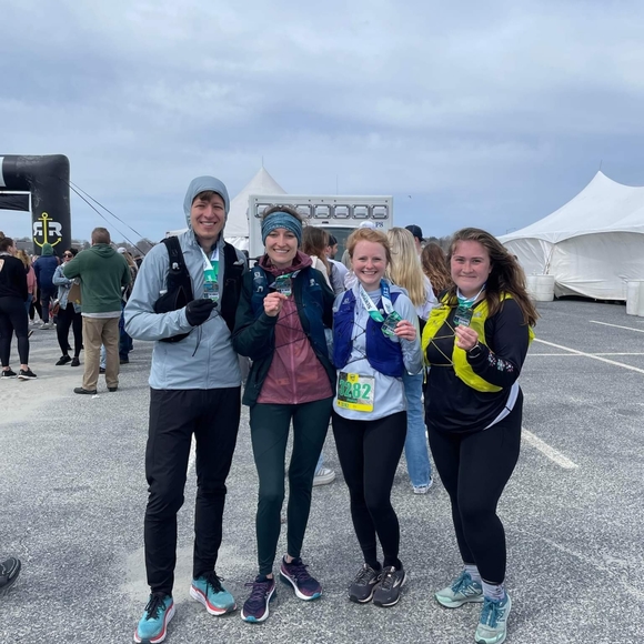 Meet your Posher, Vanesa - Picture 3 of 3